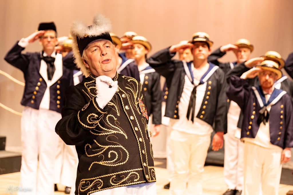 Sir Joseph Porter and chorus of sailors